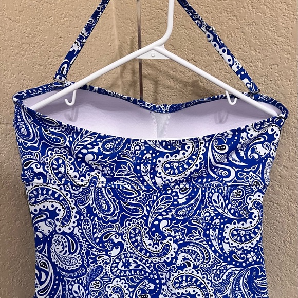 Liz Claiborne Women’s Swimsuit top. - Picture 4 of 6